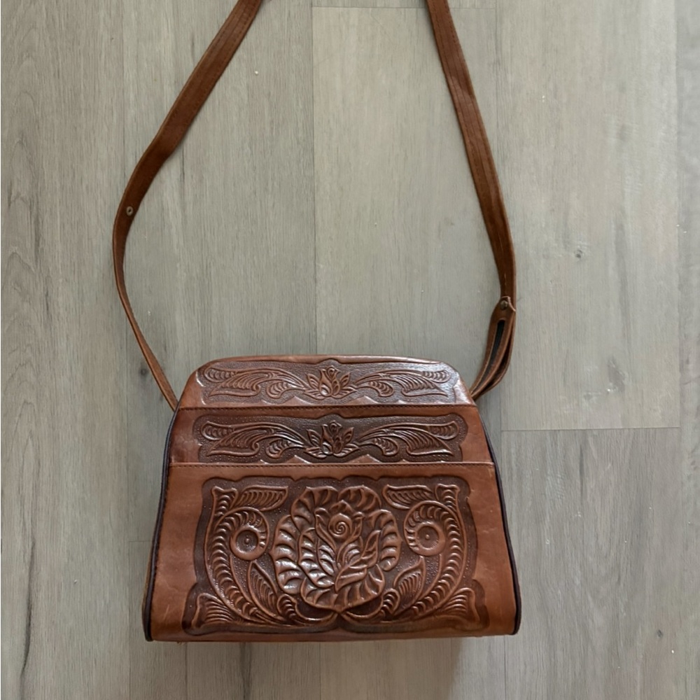 Elegant Brown Leather Handbag